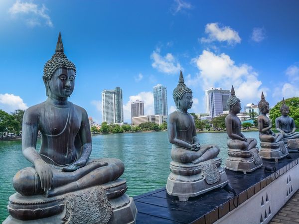 Seema_Malaka_Temple_Colombo_Sri_Lanka.jpg